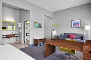 King Studio Suite - Non-Smoking room in Hampton Inn & Suites Ridgecrest