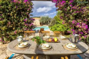 Alghero Villa Rujia with garden and pool
