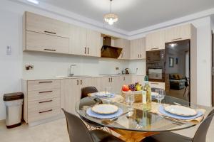 Cool Waters Holiday Apartments by Buena Vista