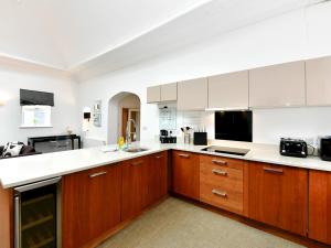 Beautiful 3 bedroom apartment - Pass the Keys