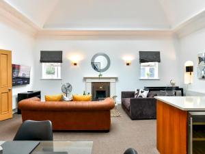 Beautiful 3 bedroom apartment - Pass the Keys