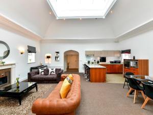 Beautiful 3 bedroom apartment - Pass the Keys