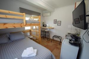 Birdhouse Apartment Athens