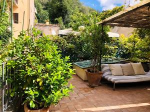 Stylish Duplex Apartment with Private Terrace