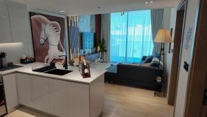 Chic Comfort - Stylish One-Bedroom