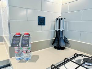 Stylish 2BR Escape 2 Balconies Pool View