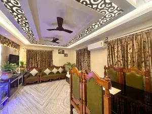 Modern Luxe Haven - Islāmpur