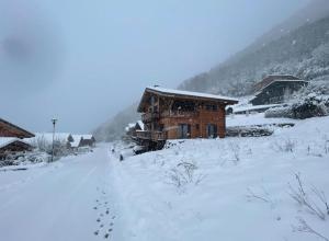 Chalets Chalet Purdey - Sleeps 10 with Hot Tub : photos des chambres