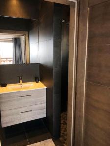 Chalets Chalet Purdey - Sleeps 10 with Hot Tub : photos des chambres