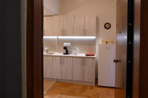 Athenian Artistic Apt Lycabettus View