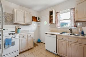 Walkable Duplex Near Forsyth Park Free Parking