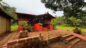 Surangi Homestays - Talavda