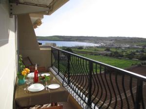Spotless apartment with views of St Thomas bay