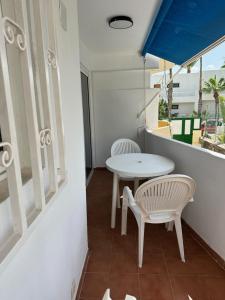 KALMA beach house,by Mahbo