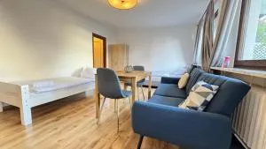 Studio-Apartments für Monteure & Businessgäste Zentral in Neumünster - Bönebüttel