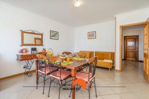 #243 Jardins de Santa Eulália H23 by Home Holidays