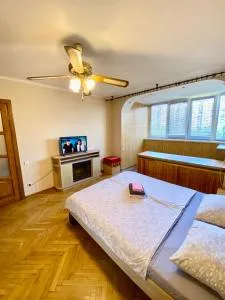 Апартаменти поруч з метро Лівобережна та МВЦ - Nikolʼskaya Sloboda