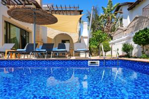 Villa Evia - Walking to Med Sea