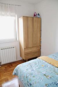 Cozy 1-bedroom apartment- SOFI