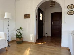 TInácia Guest House