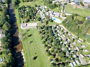 Villages vacances Camping Paradis Marmotel : photos des chambres
