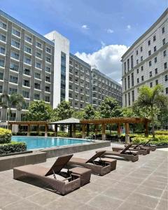 81 Newport Boulevard-Hyuna Place, Across NAIA T3