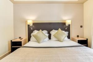 Hotels Zenitude Hotel la Valadiere, Ascend Hotel Collection : Chambre Familiale Résidence