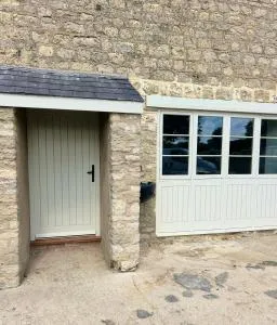 The Old Workshop, Astwell Castle Farm - Helmdon