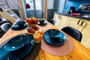 84B9 - "LInterlude" elegant historic flat