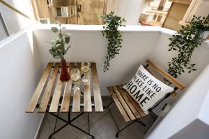 Cozy 2-Bedroom Retreat in the Heart of History