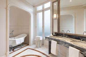 InterContinental Hotels Chantilly Chateau Mont Royal by IHG : photos des chambres