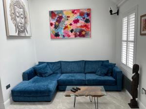 2 Bedrooms - 5 Guests - Fireplace - Near Beach