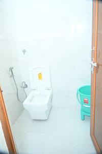 THE Temple view- 100 meter to Vishwanath mandir