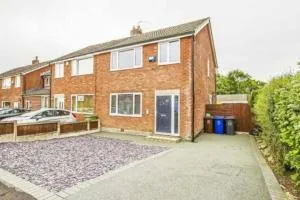 Entire house - Peaceful 3 bedroom home - Clayton le Moors