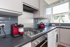 Deluxe Two-Bedroom Apartment with Garden View room in Orchard Apartment