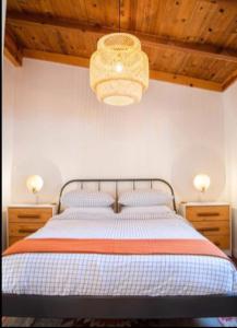 Hanky Panky Romantic Cabin