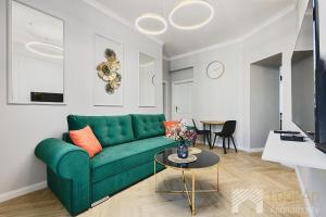 Radwańska Gold by LookAp