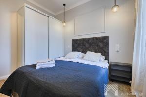 Radwańska Gold by LookAp