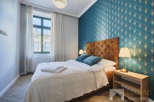 Radwańska Gold by LookAp