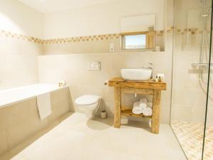 Chalet dException: Ferme 200 ans Rénovée avec Sauna & Spa - FR-1-623-18