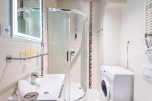 Apartament 6 os, dwupoziomowy 56m2 z 2 balkonami