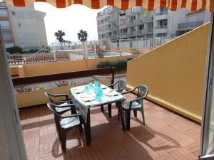 Port Dauphin II, T3, 6 pers, piscine, parking, wifi, centre port