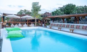 Mad Monkey Nusa Lembongan