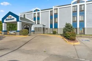 劳伦斯贝蒙特套房酒店 - 托皮卡