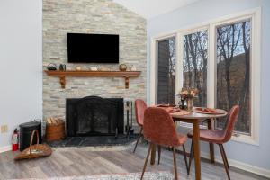 Laurelwood 43 with Wintergreen Advantage