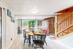 Lazy Loon Cottage