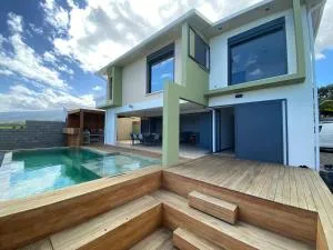 Villa spacieuse avec piscine à Saint-Pierre - Les Quatre-Cents