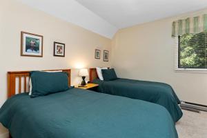 Trillium Place 01 with Wintergreen Advantage