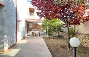 2 Bedroom Nice Home In Taranto - Таранто