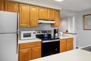 Fairway Woods 36 with Wintergreen Advantage